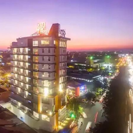 Great Diponegoro Hotel Surabaya Exterior photo