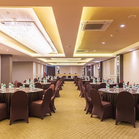 Great Diponegoro Hotel Surabaya Exterior photo