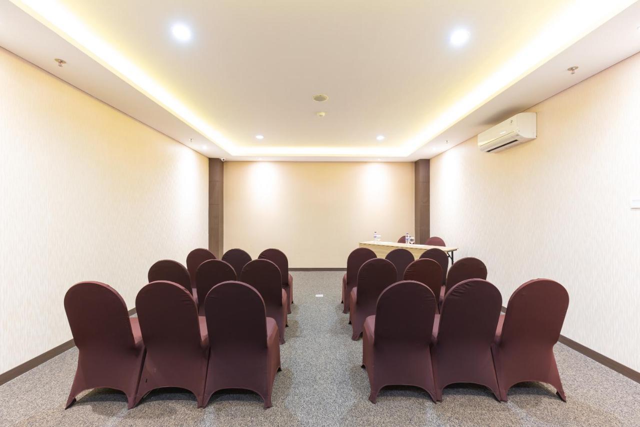 Great Diponegoro Hotel Surabaya Exterior photo