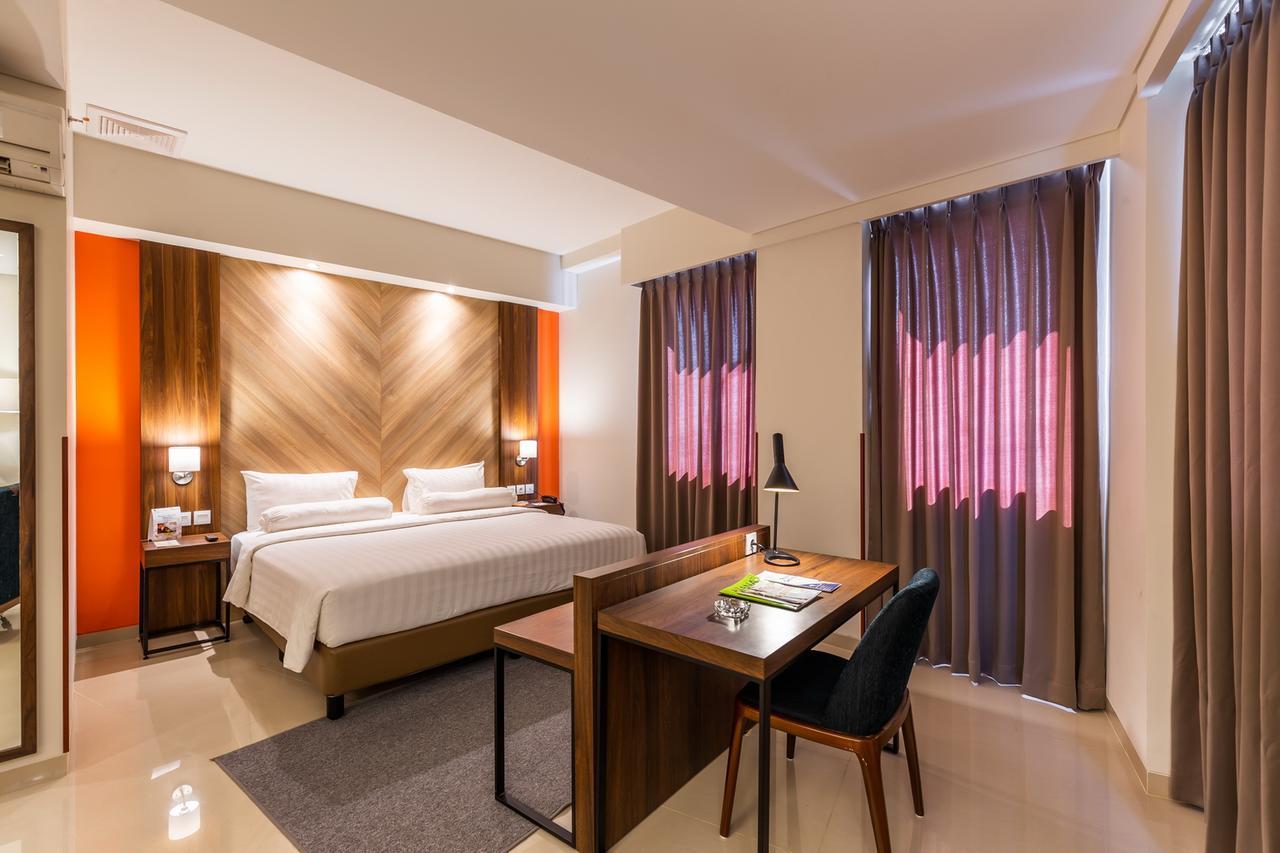 Great Diponegoro Hotel Surabaya Exterior photo